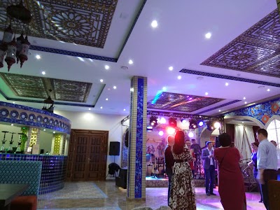 Photos of Restaurant "Tau-Dos"