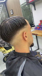 Photo n°3 de BARBER BOXE´R à Sommières (Club de sport)