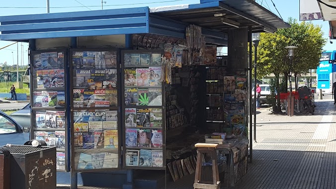 Kiosco Diarios Y Revistas La Botica De Jony, Author: Algarve