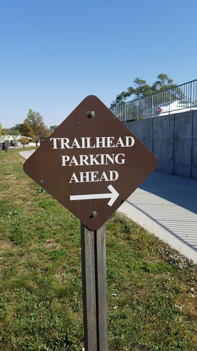 42nd Street TRAILHEAD PARKING LOT - Thumbnail