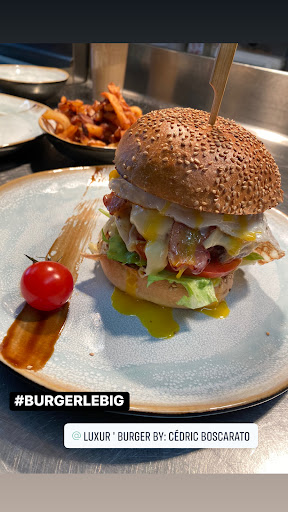 Photo 5 - Luxur’ Burger