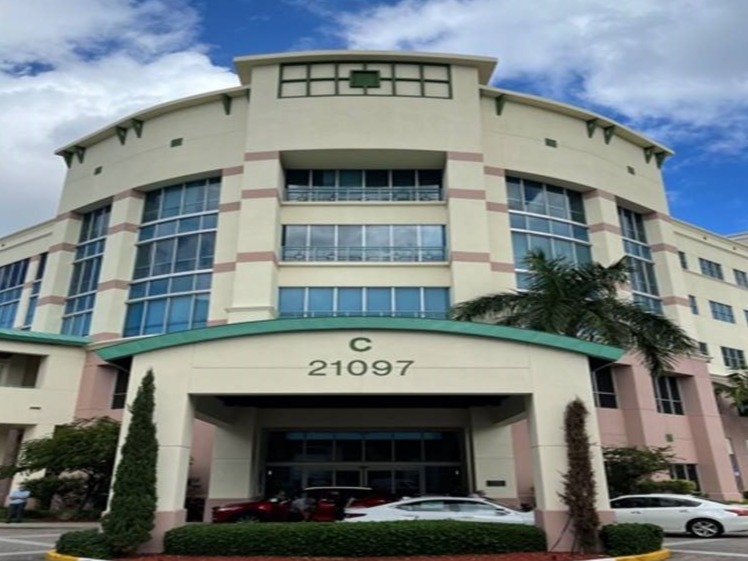 Romualdo Segurola Md