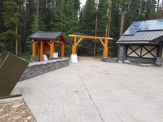 Johnston Canyon Hiking Area