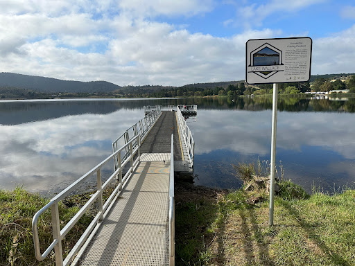 Lake Wallace Camping