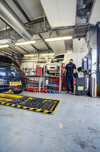 IN'n'OUT Autocentres Northampton - Kettering Road - Northampton