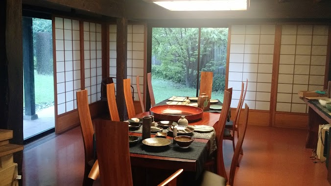 La Casa de Japón, Author: Analia Kirkiasarian