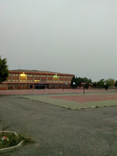 Salvador Ruso Public School Teacher Gallery - Spain