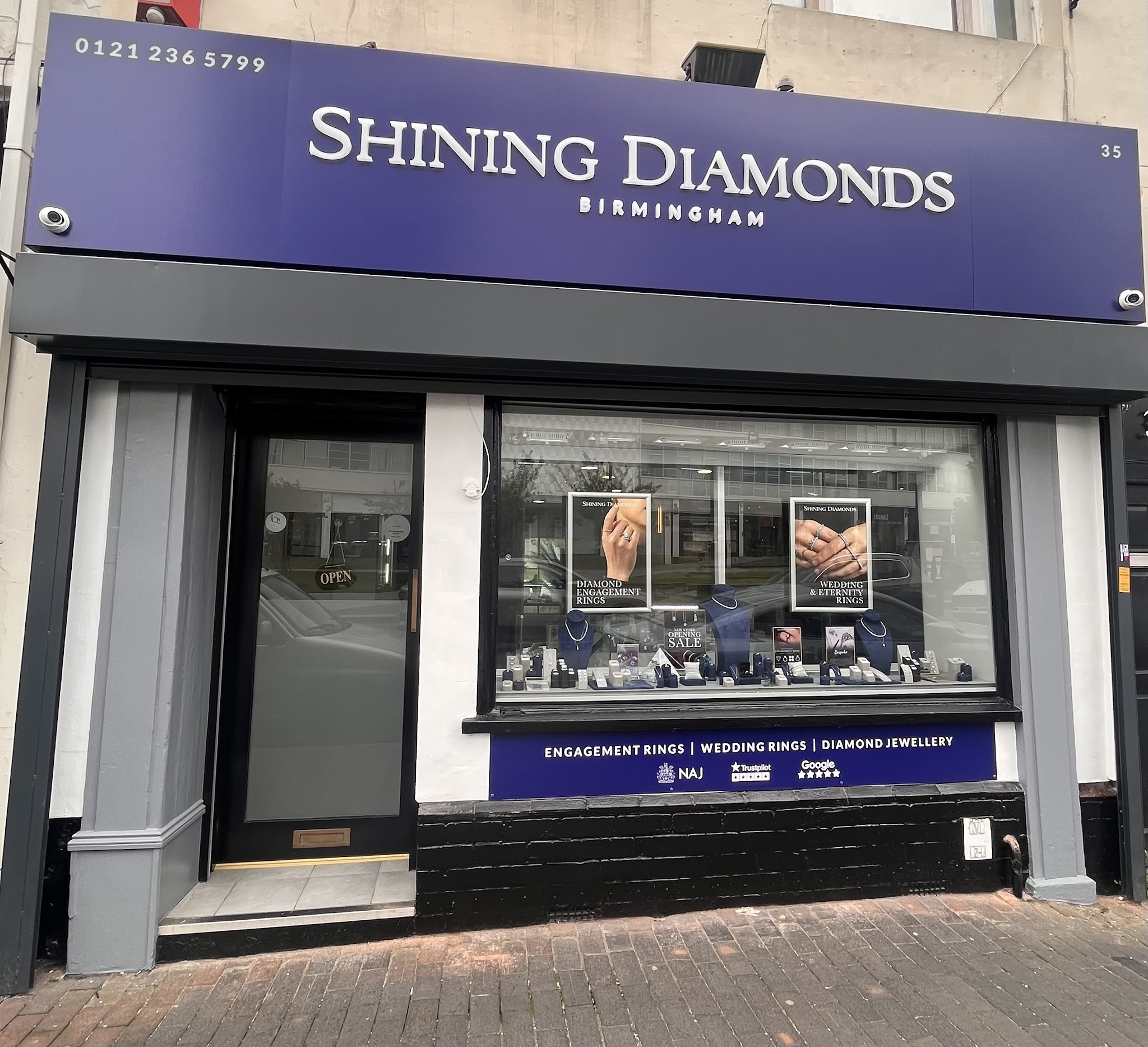 Shining Diamonds - Jewellery Quarter, Birmingham - Jewellery - photo 1