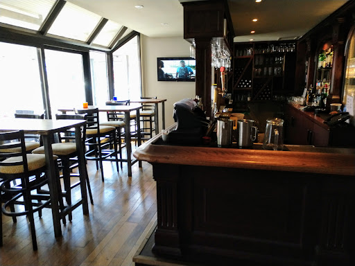Zees Grill - Visual