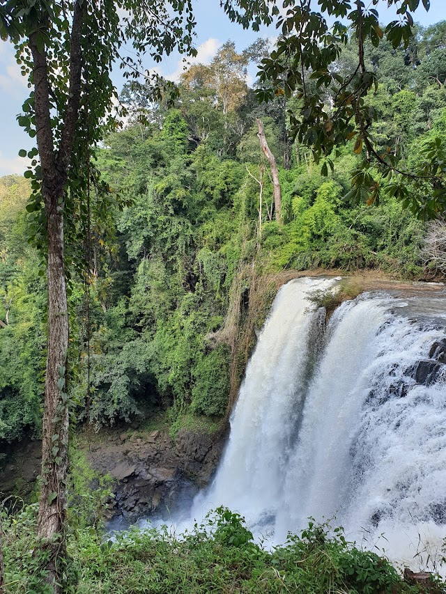 Bousra Waterfall