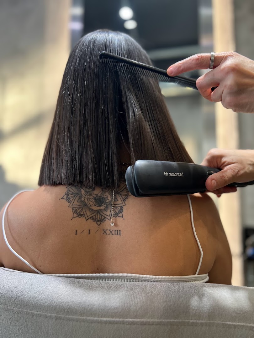 M premium hair salon portfolio 3