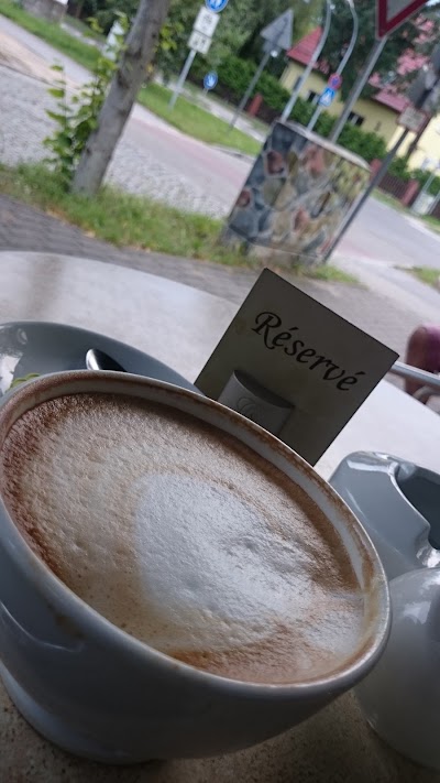 Photos of Caf&eacute; M&eacute;doc