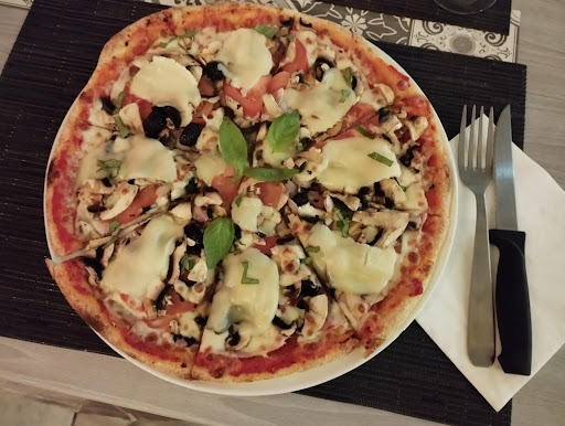 Photo 2 - El Paso pizzeria