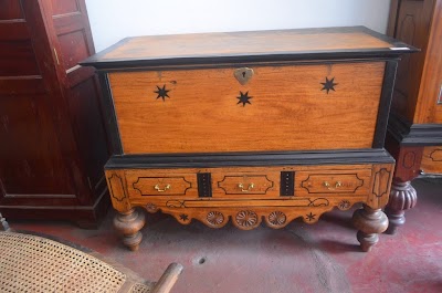 Photos of Andy's Furniture & Antiques