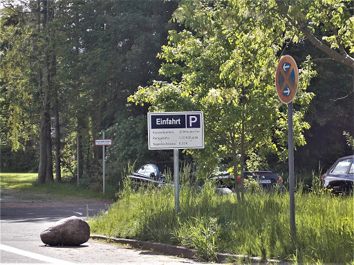 WKK Parkplatz, Dr.-Gillmeister-Weg, Heide