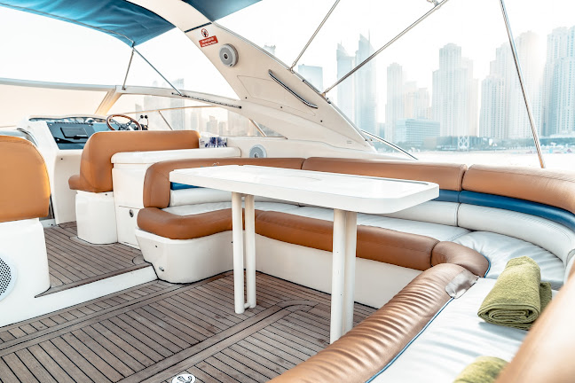 Everest Yacht Charter - Dubai