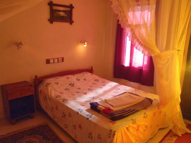 Flower Pension by null