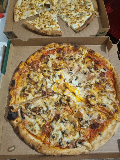 Photo 2 - Perfecto Pizza