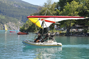 Photo n°2 de Ski et Bouées - Bar de la Plage à Crots (Club de ski nautique)