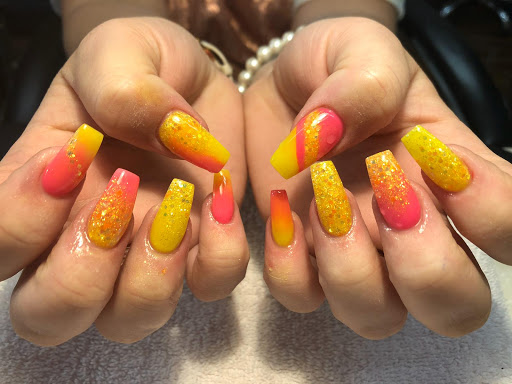 Diamond Nails & Me - Thumbnail
