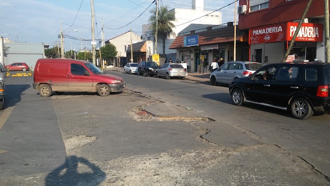 Estación de Servicio YPF, Author: Victor Tavio