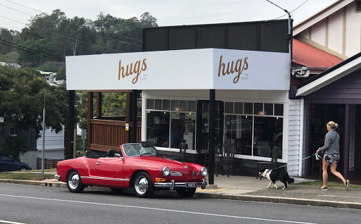 Hugs - Visual