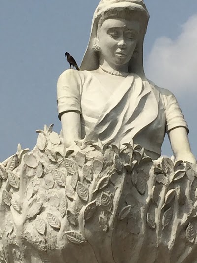 Photos of চা কন্যা ভাস্কর্য