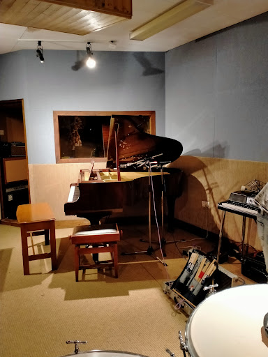 Echo Zoo Studios - Visual