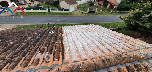 Photo de Lmb renovation - Couvreur | Réparation Étanchéité Nettoyage Toiture Couverture St-Magne-de-Castillon