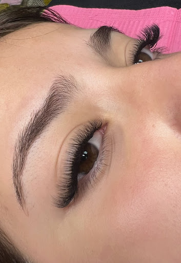 M Lashes PR Studio & Academy