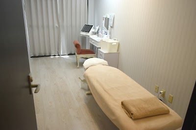 小顔革命 心斎橋店