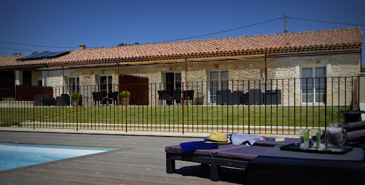 Photo de Gîtes, Chambres et table d'hôtes de charme Villa Cassandra (B&B, Gard) à Tavel (30126)