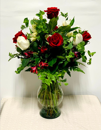 House of Flowers & Gifts - Thumbnail
