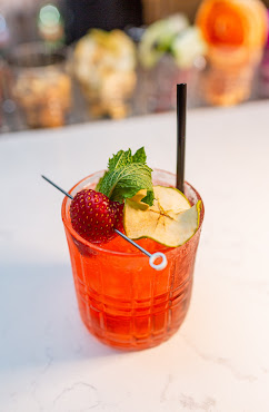Swank Cocktail Bar by null