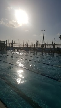 Gordon Gym at Gordon Pool, Author: Noy Alcalay