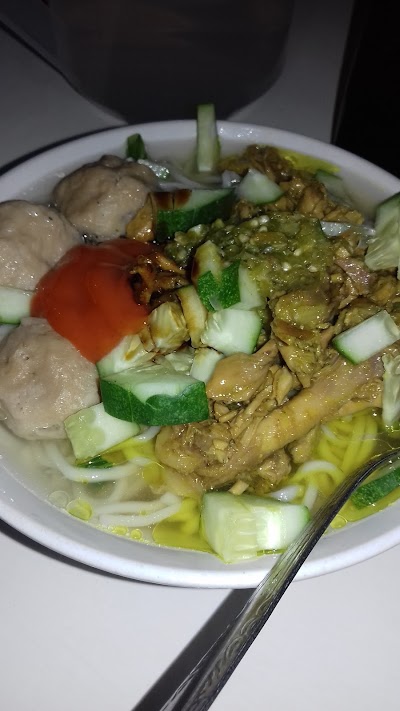 Photos of Raja Meatball & Chicken Noodle