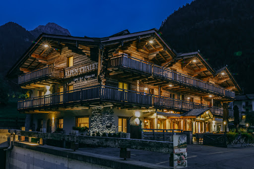 Alpen Chalet -Charme Mountain Hotel-