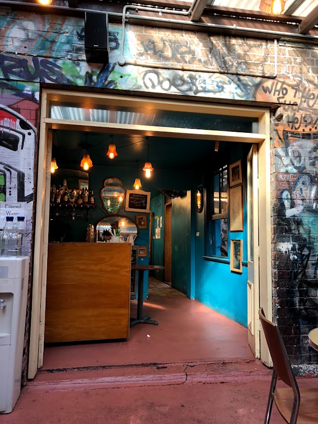 Sappho Books Cafe & Wine Bar