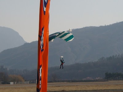 photo of Véloce parachutisme