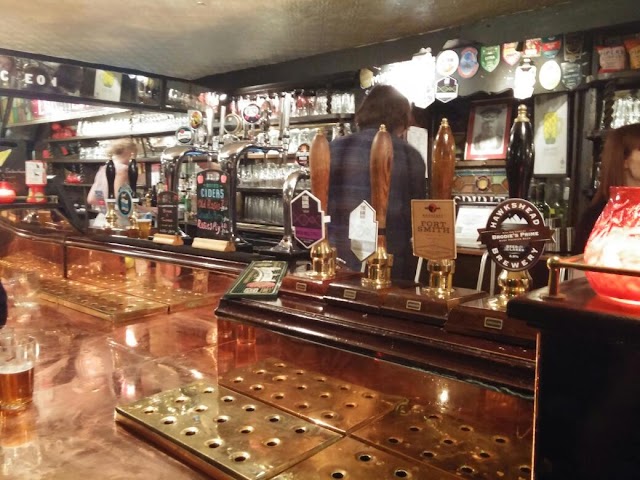 Whitelock's Ale House