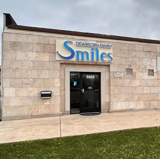 Dearborn Family Smiles