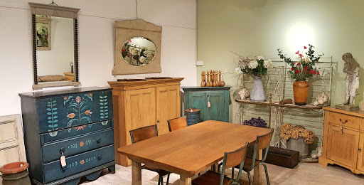 Phoenix Rising Antiques - Thumbnail