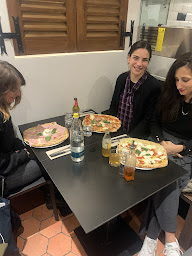 Photo n°19 de Scugnizzo Pizzeria à Paris (Caviste)