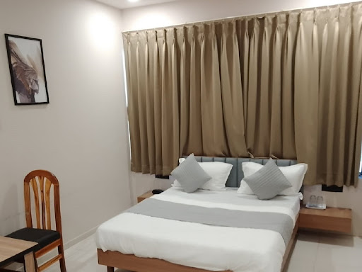 AC ROOMS AVAILABLE post image