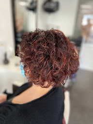 Photo n°9 de L'instant Coiffure à La Chapelle-la-Reine (Salon de coiffure)