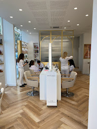 Photo n°11 de DESSANGE - Coiffeur Juan-Les-Pins à Antibes (Salon de coiffure)