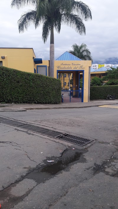 Photos of Barrio Puerto Espejo Escuela