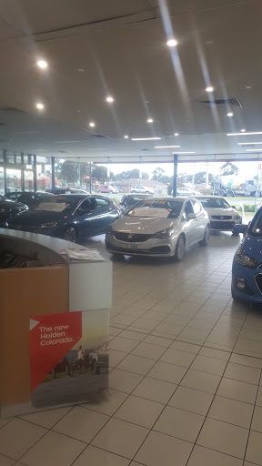 Mantello Holden Roxburgh Park - Thumbnail