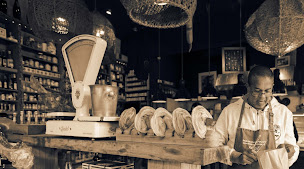 Photo n°11 de Maison JANICOT à Sète (Aire de restauration)