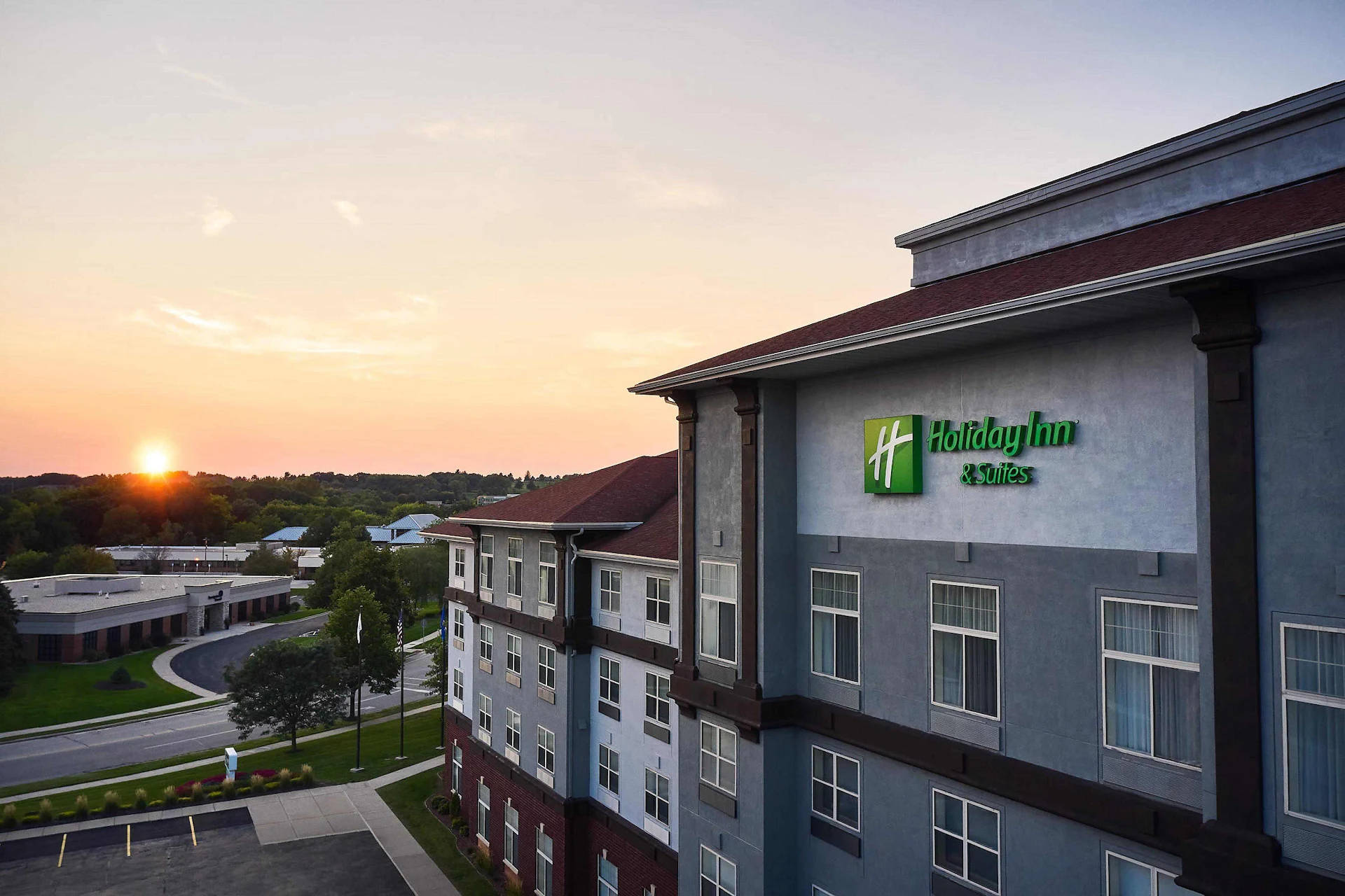 Holiday Inn & Suites Madison West - Middleton by IHG